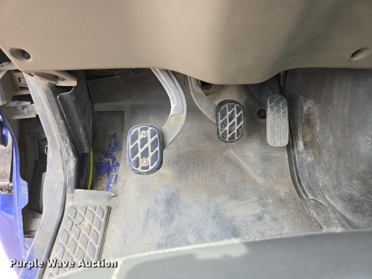 image for item DT7203 2004 Sterling LT9500 ready mix truck