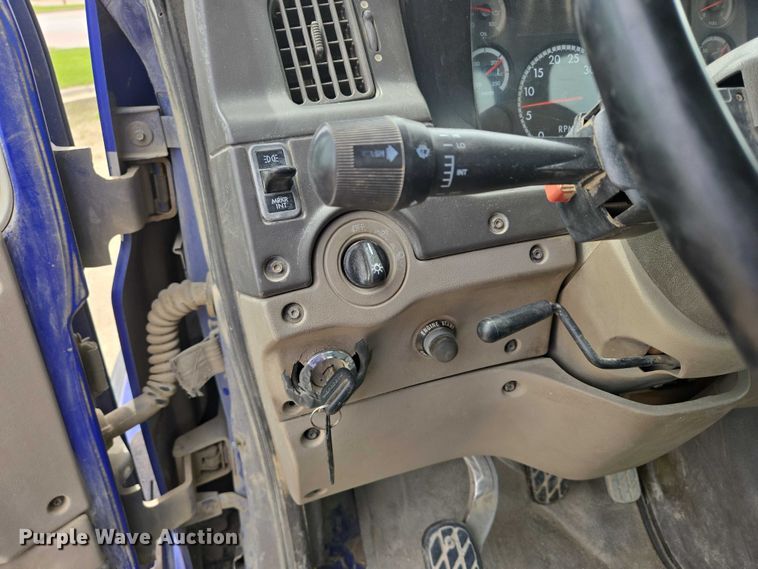 image for item DT7203 2004 Sterling LT9500 ready mix truck