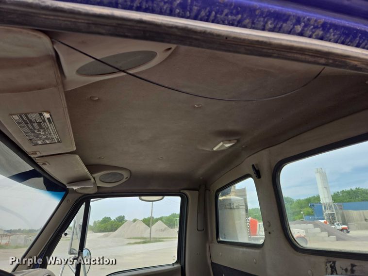 image for item DT7203 2004 Sterling LT9500 ready mix truck