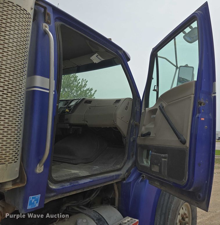 image for item DT7203 2004 Sterling LT9500 ready mix truck