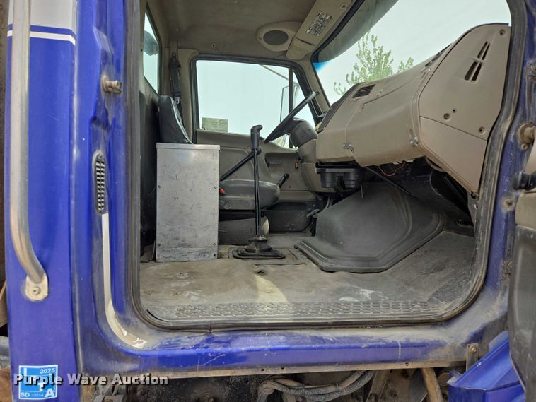 image for item DT7203 2004 Sterling LT9500 ready mix truck