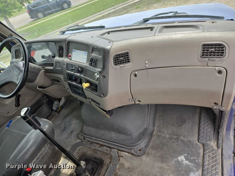 image for item DT7203 2004 Sterling LT9500 ready mix truck