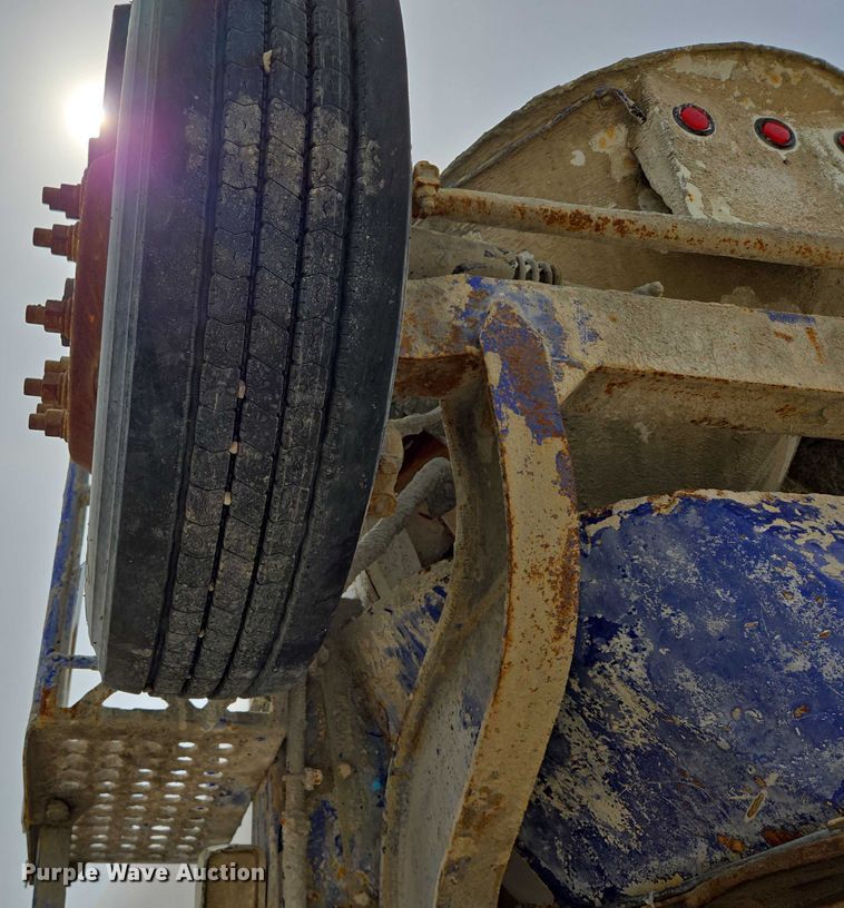 image for item DT7203 2004 Sterling LT9500 ready mix truck