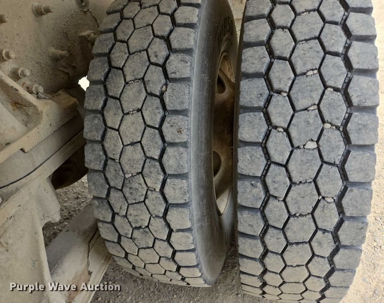 image for item DT7203 2004 Sterling LT9500 ready mix truck