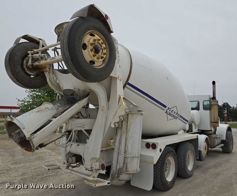 image for item DT7204 2004 Kenworth W900 ready mix truck