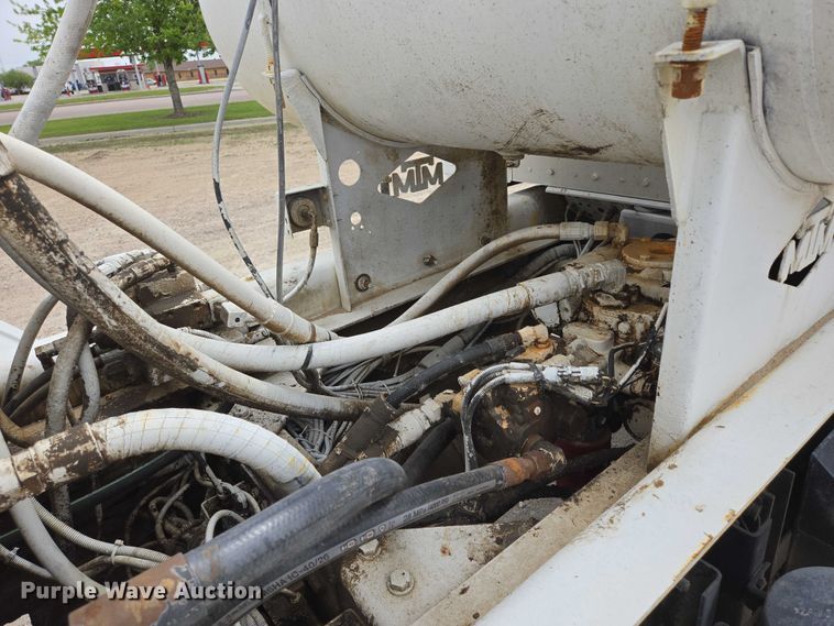 image for item DT7204 2004 Kenworth W900 ready mix truck