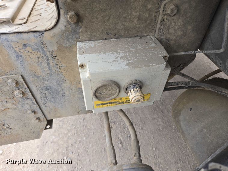 image for item DT7204 2004 Kenworth W900 ready mix truck