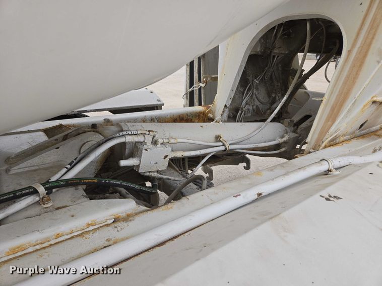 image for item DT7204 2004 Kenworth W900 ready mix truck