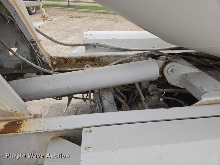 image for item DT7204 2004 Kenworth W900 ready mix truck