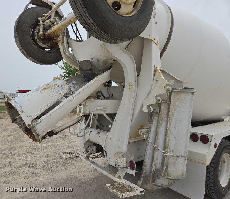 image for item DT7204 2004 Kenworth W900 ready mix truck