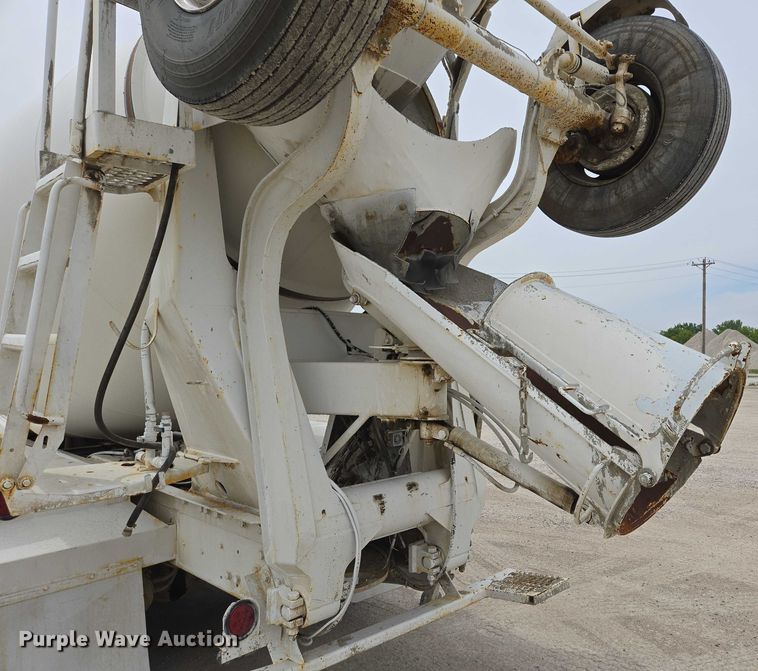 image for item DT7204 2004 Kenworth W900 ready mix truck