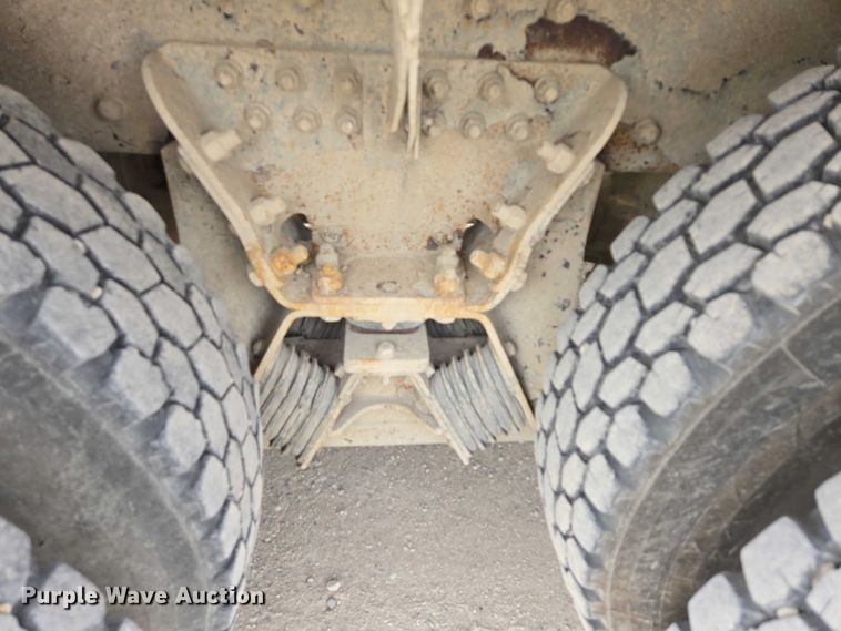 image for item DT7204 2004 Kenworth W900 ready mix truck