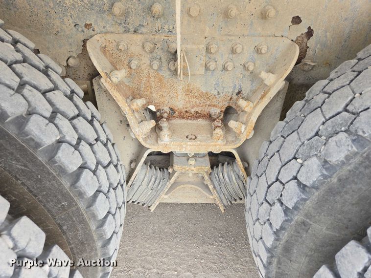 image for item DT7204 2004 Kenworth W900 ready mix truck