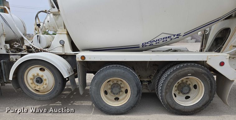 image for item DT7204 2004 Kenworth W900 ready mix truck