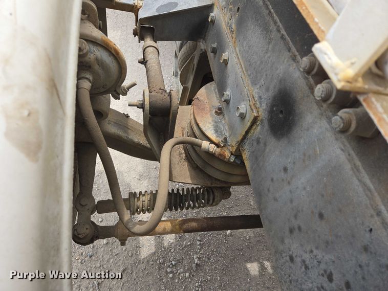 image for item DT7204 2004 Kenworth W900 ready mix truck