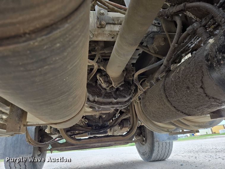 image for item DT7204 2004 Kenworth W900 ready mix truck