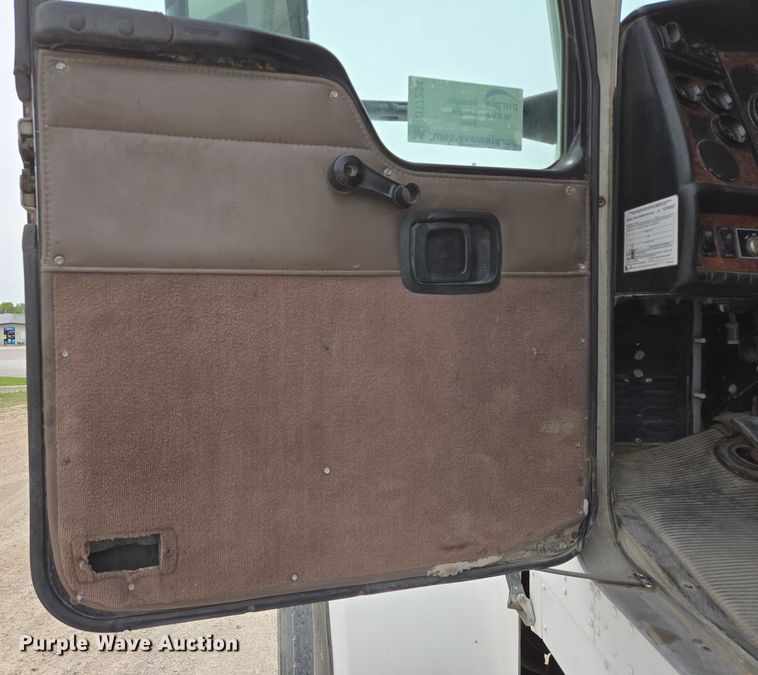 image for item DT7204 2004 Kenworth W900 ready mix truck