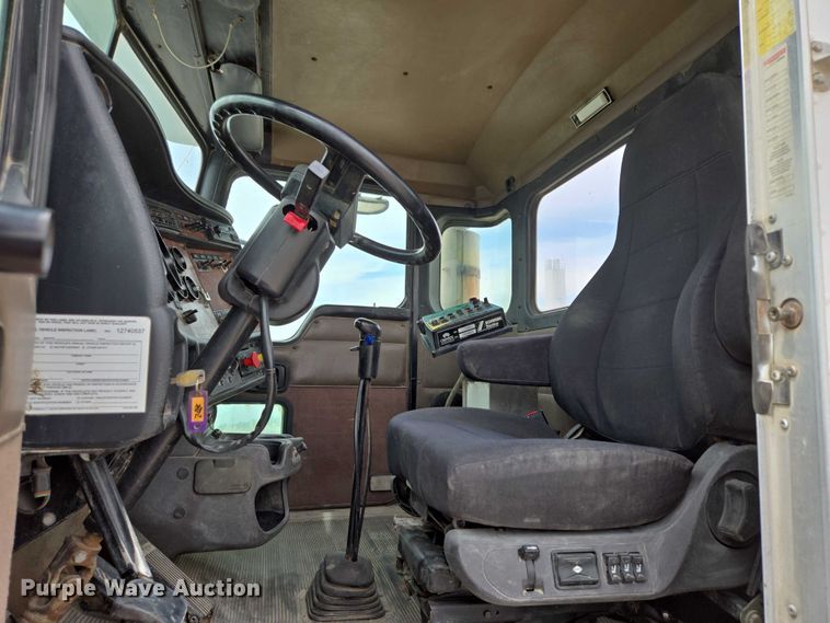 image for item DT7204 2004 Kenworth W900 ready mix truck