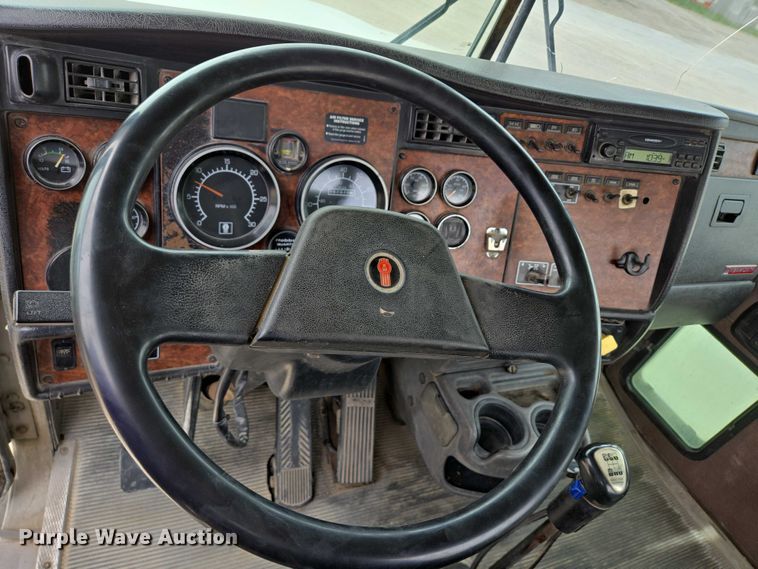 image for item DT7204 2004 Kenworth W900 ready mix truck