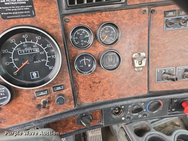 image for item DT7204 2004 Kenworth W900 ready mix truck