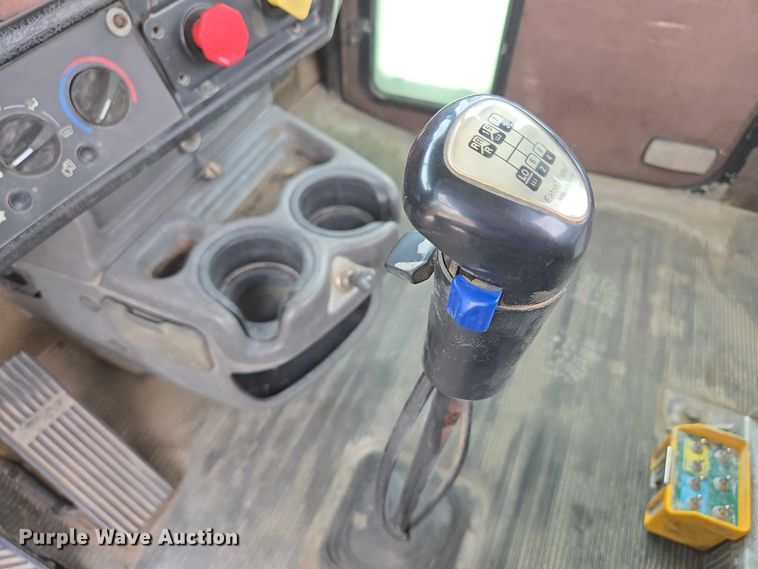 image for item DT7204 2004 Kenworth W900 ready mix truck