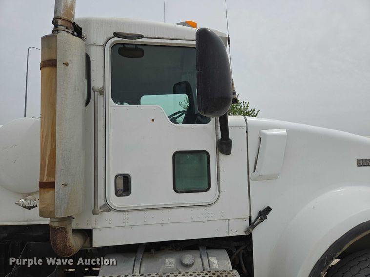 image for item DT7204 2004 Kenworth W900 ready mix truck