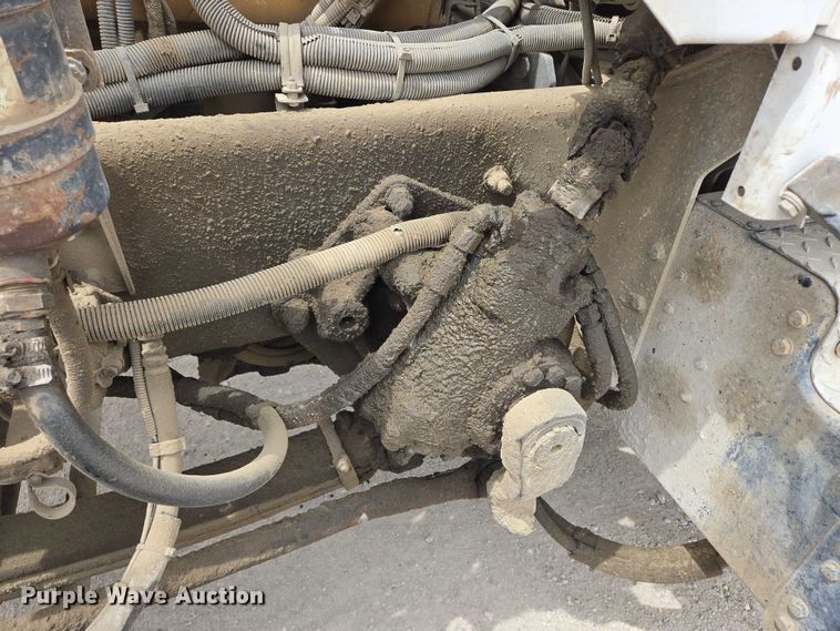 image for item DT7204 2004 Kenworth W900 ready mix truck