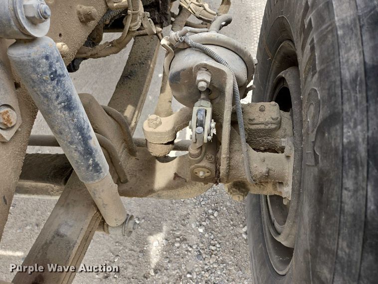 image for item DT7204 2004 Kenworth W900 ready mix truck