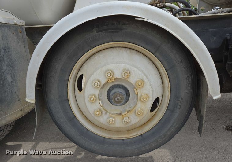 image for item DT7204 2004 Kenworth W900 ready mix truck