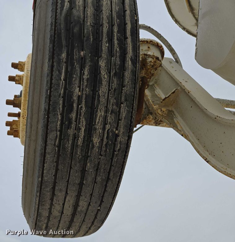 image for item DT7204 2004 Kenworth W900 ready mix truck