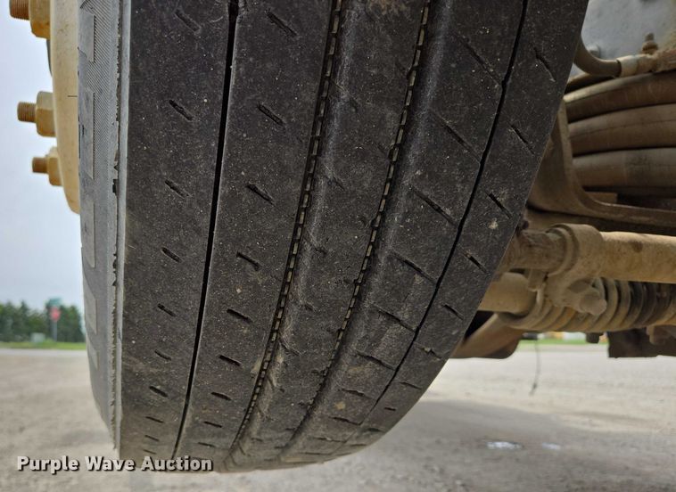 image for item DT7204 2004 Kenworth W900 ready mix truck