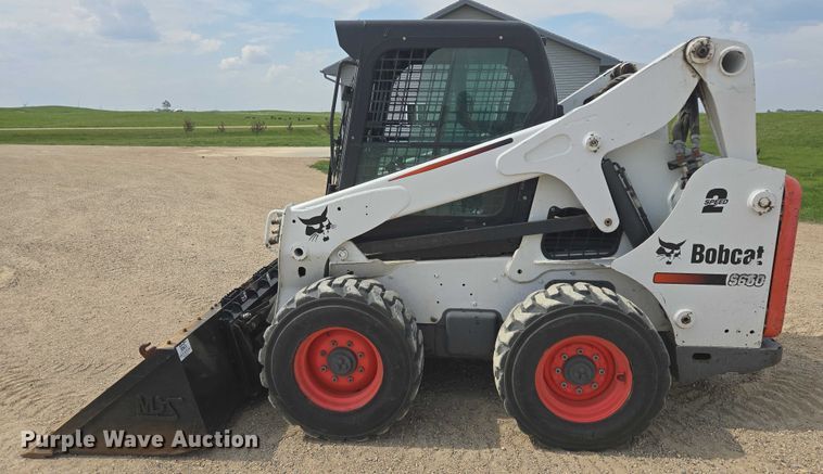image for item DT7209 2011 Bobcat S650 skid steer loader