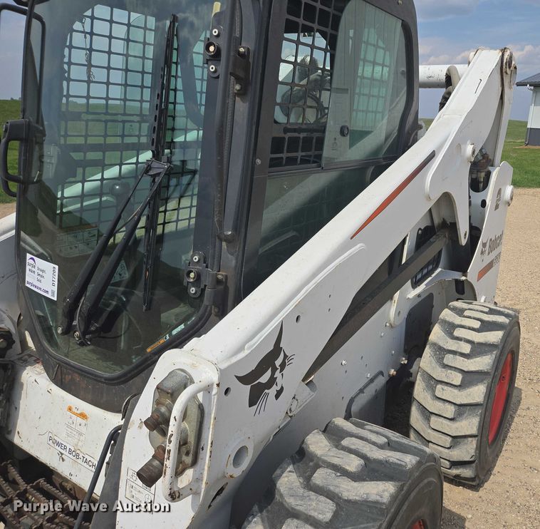 image for item DT7209 2011 Bobcat S650 skid steer loader