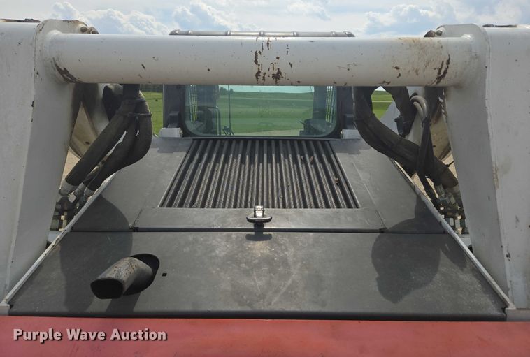 image for item DT7209 2011 Bobcat S650 skid steer loader