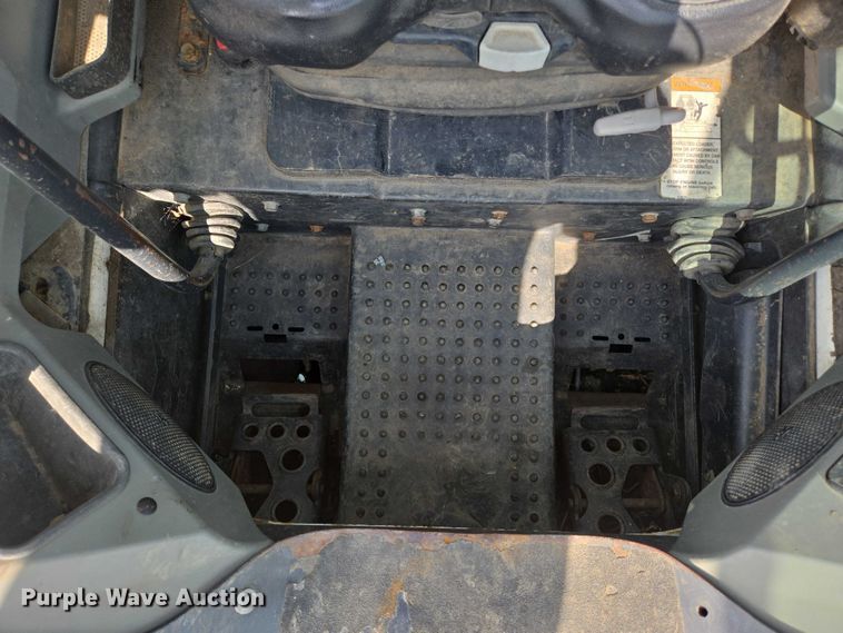 image for item DT7209 2011 Bobcat S650 skid steer loader