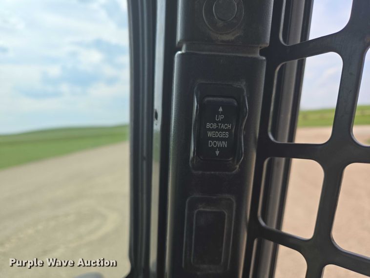 image for item DT7209 2011 Bobcat S650 skid steer loader