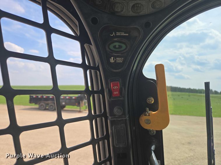 image for item DT7209 2011 Bobcat S650 skid steer loader