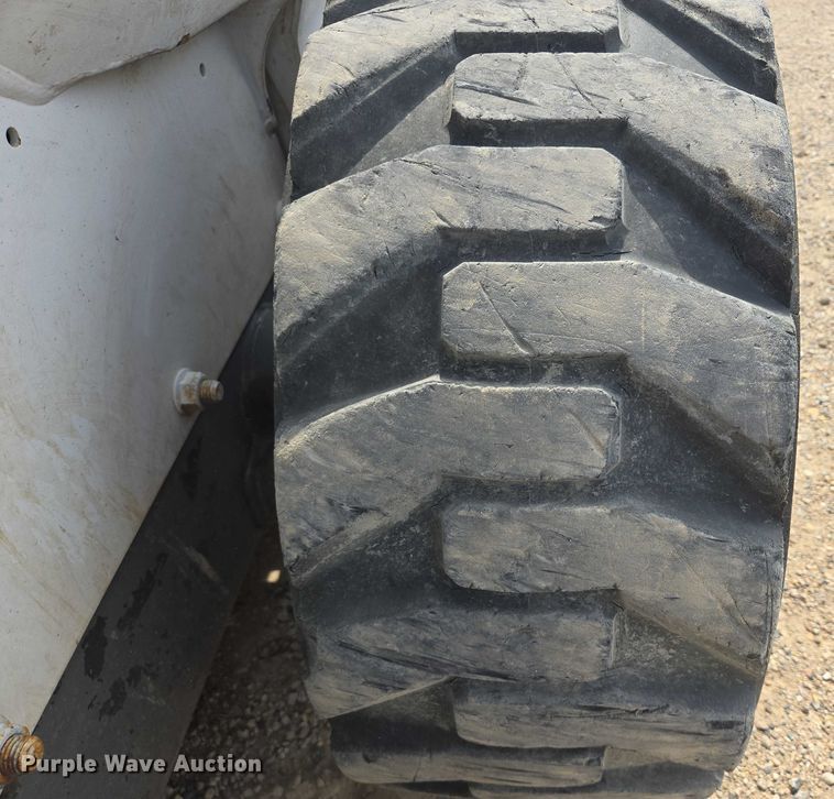 image for item DT7209 2011 Bobcat S650 skid steer loader