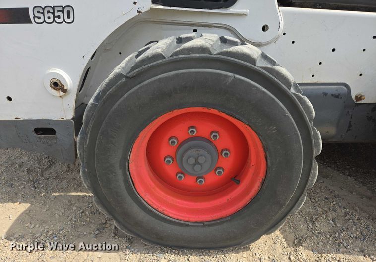 image for item DT7209 2011 Bobcat S650 skid steer loader