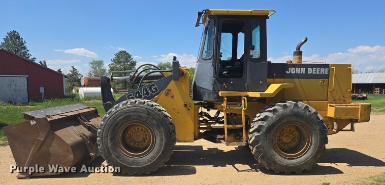 image for item DT7212 1996 John Deere 544G wheel loader