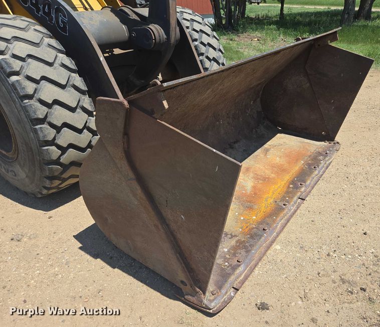 image for item DT7212 1996 John Deere 544G wheel loader