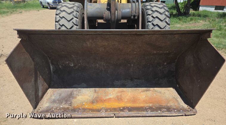 image for item DT7212 1996 John Deere 544G wheel loader