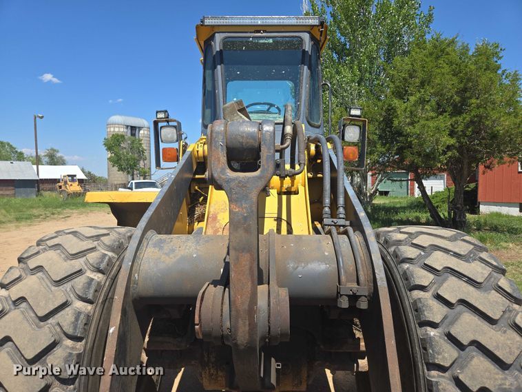 image for item DT7212 1996 John Deere 544G wheel loader