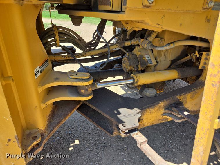 image for item DT7212 1996 John Deere 544G wheel loader