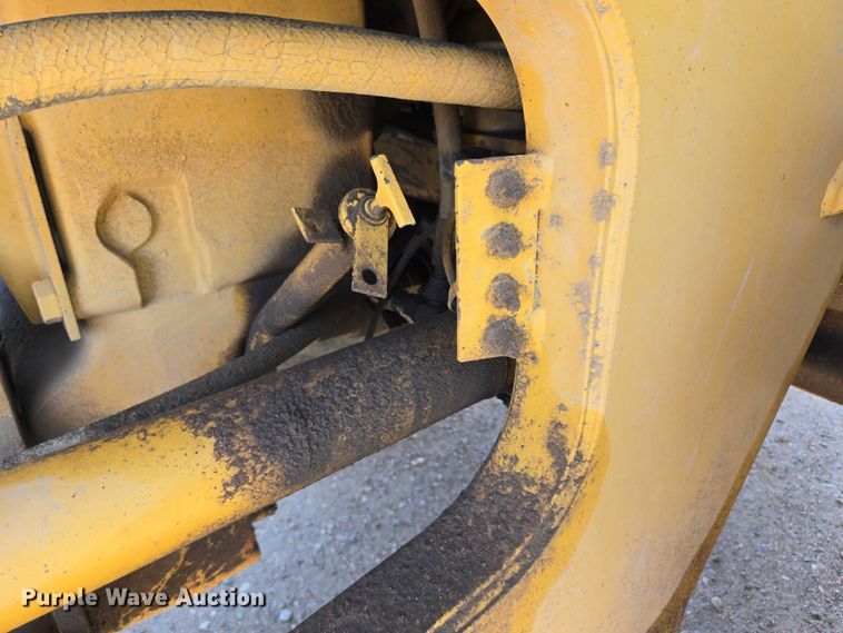 image for item DT7212 1996 John Deere 544G wheel loader