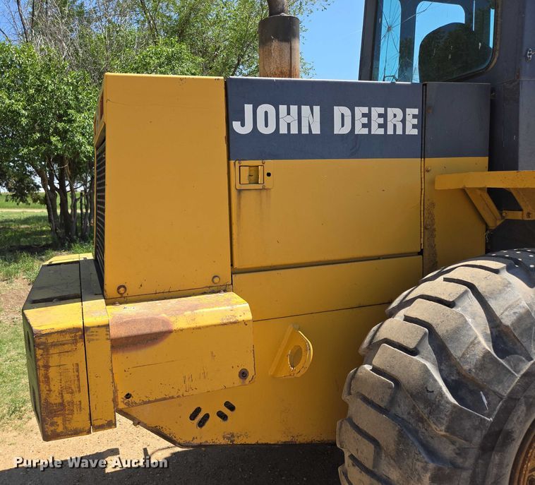 image for item DT7212 1996 John Deere 544G wheel loader