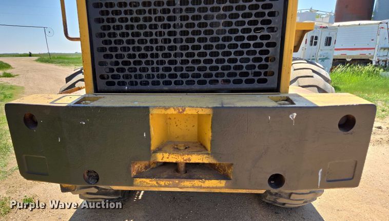 image for item DT7212 1996 John Deere 544G wheel loader