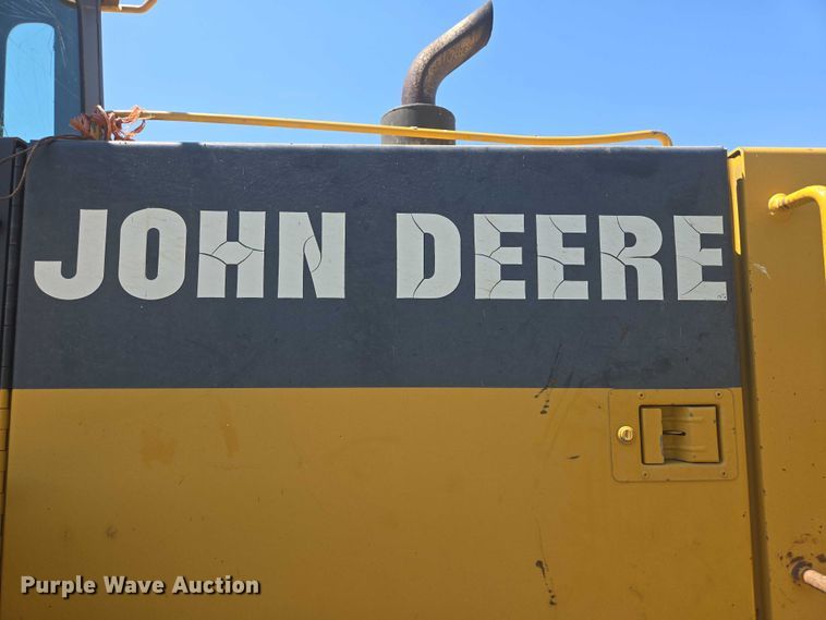 image for item DT7212 1996 John Deere 544G wheel loader