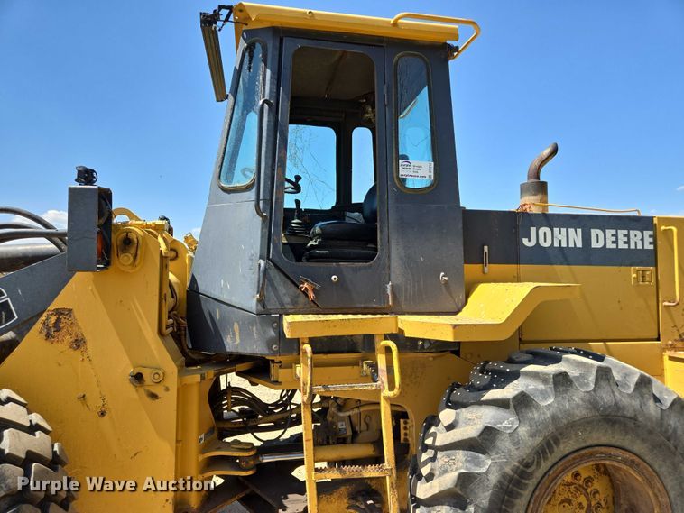 image for item DT7212 1996 John Deere 544G wheel loader