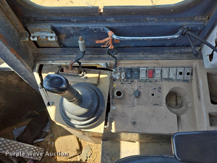 image for item DT7212 1996 John Deere 544G wheel loader